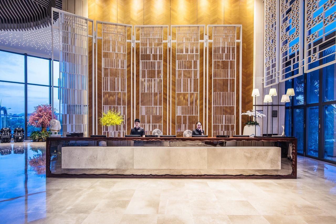 Wyndham Bay Hotel 5*
